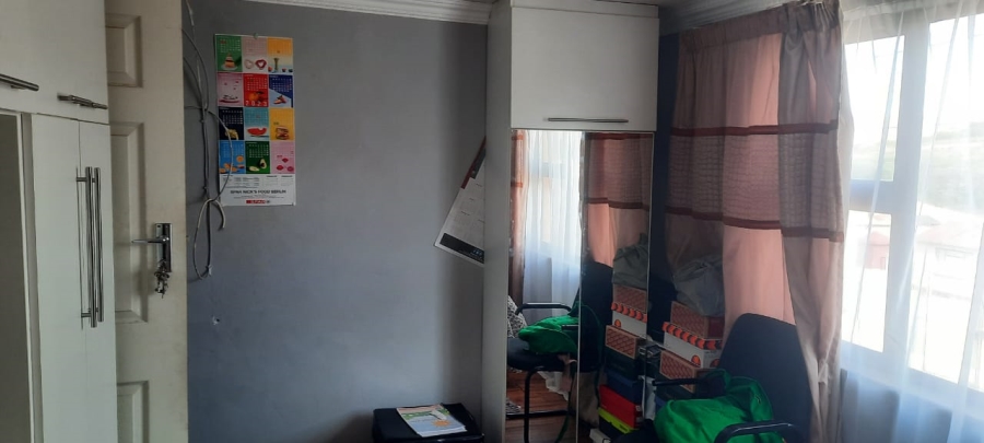 5 Bedroom Property for Sale in Mdantsane Eastern Cape